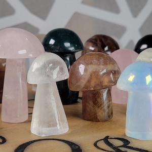 Large Gemstone Mushrooms, Crystal Mushrooms, Mushroom Carving, Cottage core Crystal Décor, Mushroom Decoration, Mushroom Crystal