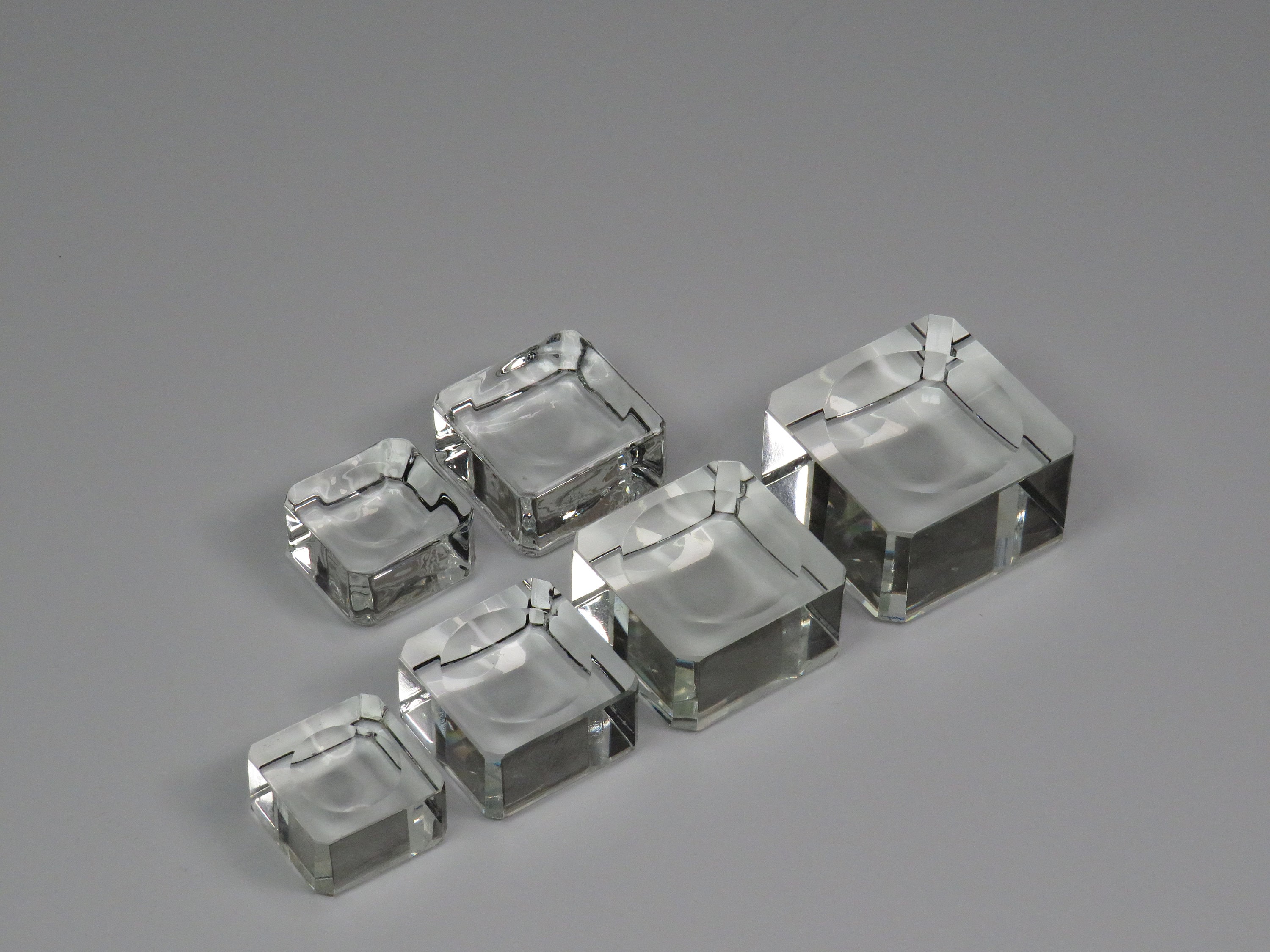 5 MEDIUM Plastic Display Rings Stands for Quartz Crystal & Stone Spheres 