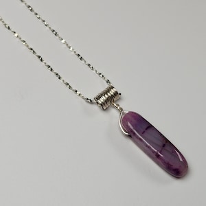 Purple Dragons Vein Agate Gemstone Necklace, Purple Agate Wire wrapped Pendant hanging from a Sterling silver filled chain, Agate amulet