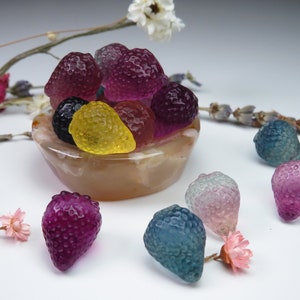 Rainbow Fluorite Strawberry Carving, Fluorite Crystal Strawberry,Rainbow Fluorite,Strawberry Carving,Gemstone Strawberry,Little Strawberries