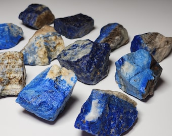 Pierres précieuses de lapis-lazuli brutes, cristaux de lapis, pierres précieuses de lapis brutes, choisissez votre gemme de lapis préférée, lapis-lazuli, cristaux bruts