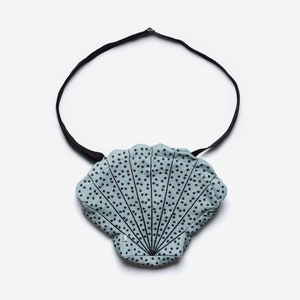 Scallop (shoulder bag)