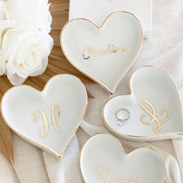 Heart Ring Dish Monogram Ring Dish Personalized Ring Dish Bridesmaid Ring Dish Holder Heart Shaped Ring Dish Wedding Gift Ideas (EB3233SM)