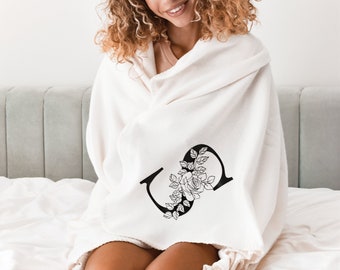 Monogram Blanket for Women Personalized Blanket Custom Monogram Fleece Blanket Holiday Gift for Her Winter Bridesmaid Gifts (EB3454FLRM)