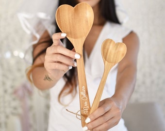 Personalized Wooden Heart Spoons Set - Personalized Bridal Shower Gift - Wedding Gift for Couple Kitchen Shower Gift Ideas (EB3431P)