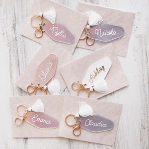 Bridesmaid Keychains Bridesmaid Gift Ideas Cheap Inexpensive Gifts for Women Friends Birthday Personalized Hotel Motel Keychain (EB3475P)