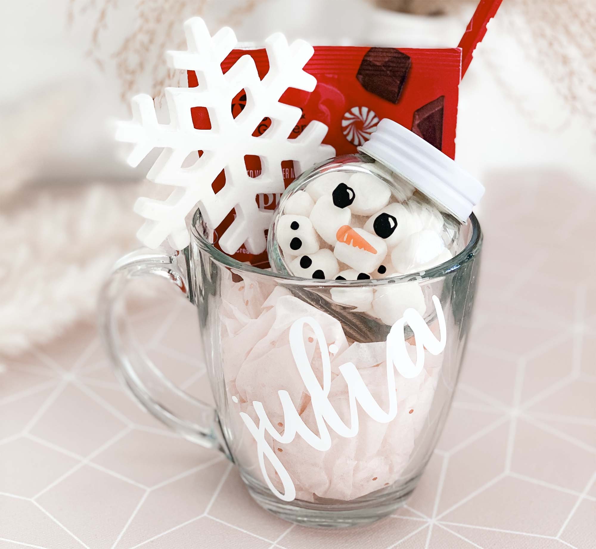 Snowman 12 Pc Hot Cocoa Set in Gift Box Includes: 6 Vanilla Marshmallow  Toppers and 6 Peppermint Candy Cane Stirrers - Kademi