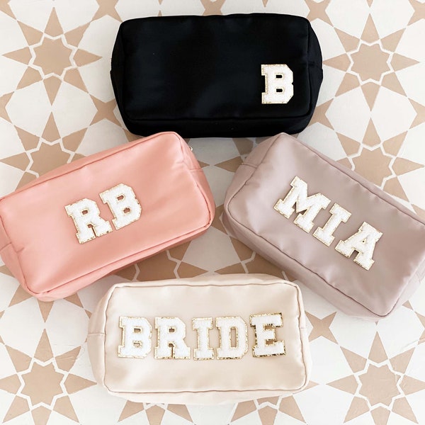 Personalized Nylon Pouch Gift Bags Custom Make Up Pouches Women Teen Birthday Gift Monogram Cosmetic Bag Bridesmaid Gift Idea (EB3497P)