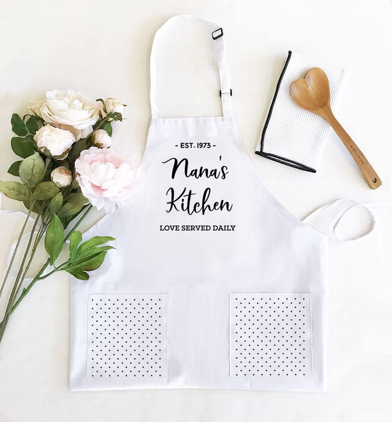 Kitchen Gifts for Mom Birthday Gift Personalized Gift for Mom Mothers Day Gift from Daughter Custom Apron Mom Apron EB3242CTW afbeelding 9