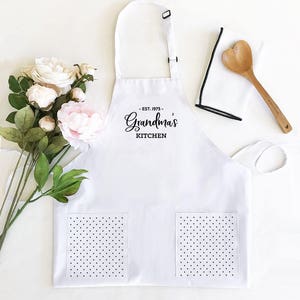 Personalized Apron for Womens Aprons Personalized Custom Aprons for Women Aprons with Pockets Hostess Gift Ideas Baking Gifts EB3242CTW image 8