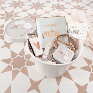 Bride to Be Gift Box Engagement Gift Box for Bride Future Mrs Gift Ideas Bridal Shower Gift For Bride (EB3250POPMRS) Complete Gift Set