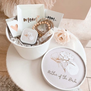 Mother of the Bride Gift Box Mother of the Groom Gift Ideas (EB3250POPMOM) Complete Gift Set