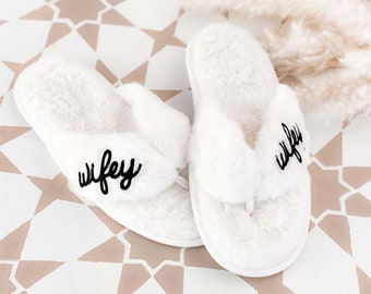 Wifey Slippers Bridal Shower Gift Cute Bride to Be Gifts Wedding Gift for Bride Getting Ready Honeymoon Gifts (EB3394WFY)