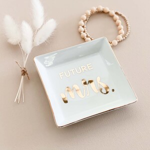 Engagement Ring Holder Engagement Ring Dish Engagement Gifts for Couple Bride Engagement Gifts for Bride to Be Gift Bride Gift (EB3180MRS)