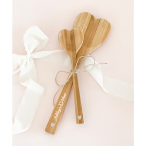 Personalized Wooden Spoon Set Custom Kitchen Baking Gift Housewarming Cooking Kitchen Gift Ideas for Mom, Grandma, Hostess, Bakers (EB3431P)