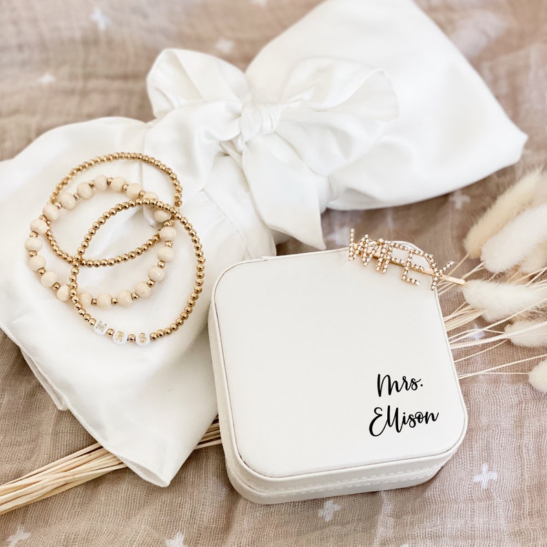 Bride Jewelry Box Bride Gift Box Mrs Jewelry Box Personalized Bridal Shower Gift for Bride Honeymoon Gift Travel Case EB3465P image 6