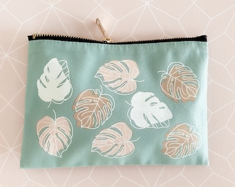 Palm Leaf Makeup Bag Beach Theme Gifts Tropical Bridesmaid Gift Bachelorette Party Favors (EB3222NPLM-MNT)