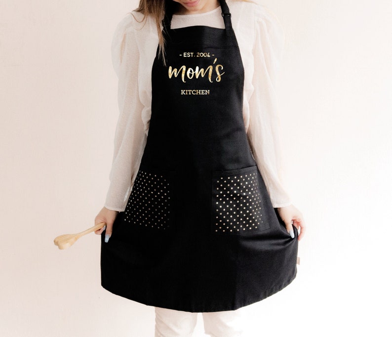 Kitchen Gifts for Mom Birthday Gift Personalized Gift for Mom Mothers Day Gift from Daughter Custom Apron Mom Apron EB3242CTW afbeelding 1