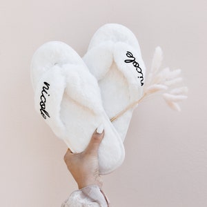 Cozy Slippers for Women Personalized Slippers with Names Bridesmaid Slippers Birthday Gifts for Friends Winter Gifts for Her (EB3394P)