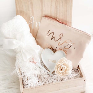 Mrs Make Up Bag Personalized Makeup Bag Bride Gift Ideas Custom Make Up Bag EB3222MRS image 4