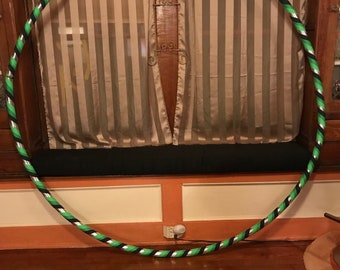 Feet Festival Hoops Weighs Giant Hula Hoop for Festival