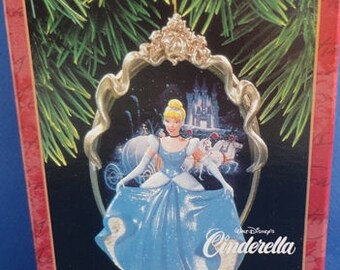 Details about / 1997 Cinderella Enchanted Memories Ornament Disney, Hallmark Keepsake QXD4045