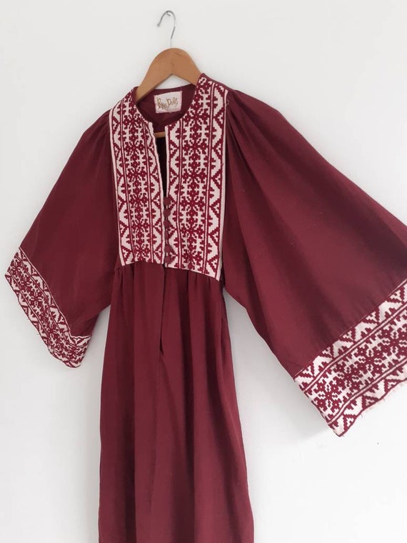 Vintage 70s embroidered dress