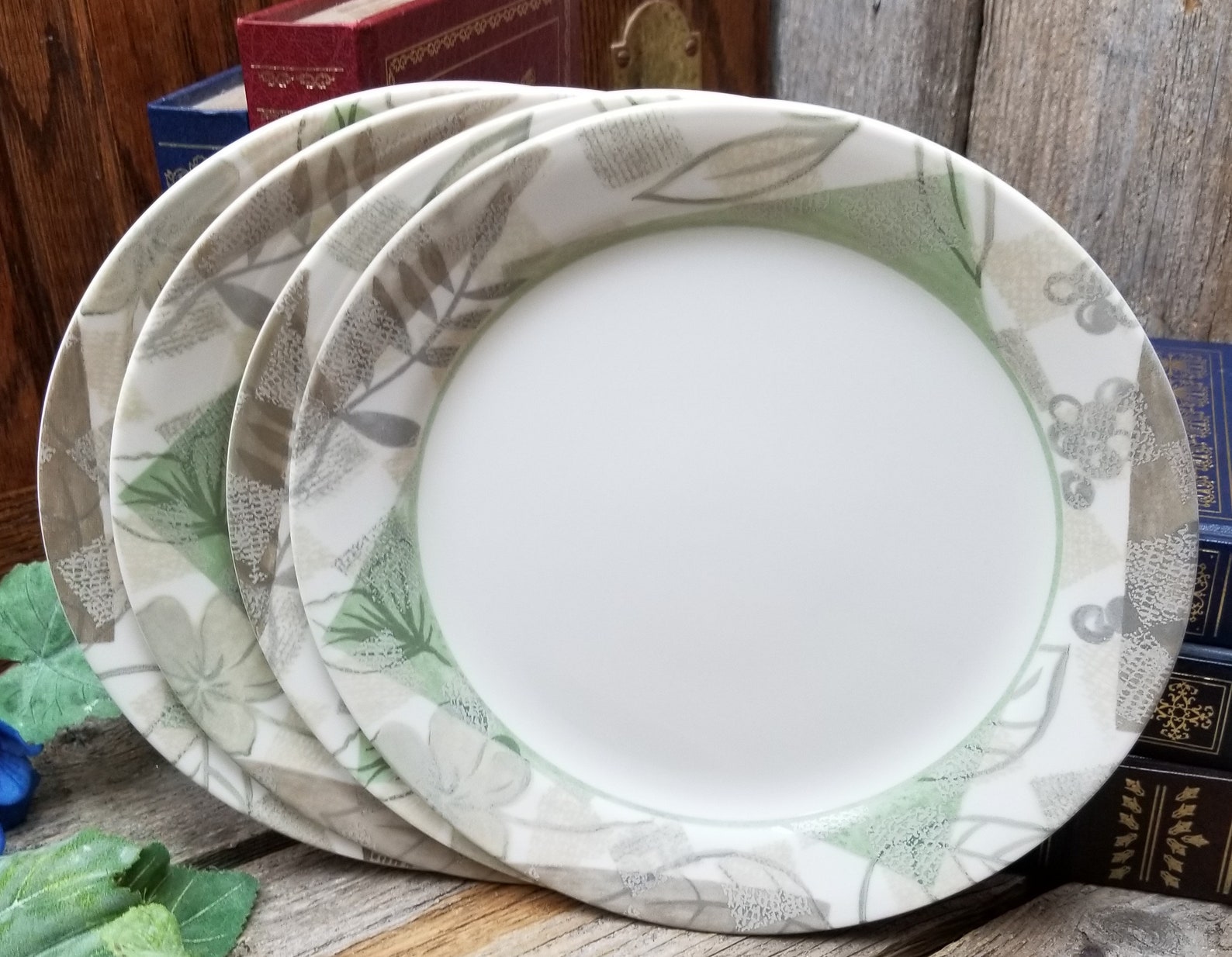 Corelle Textured Leaves Luncheon Plates Vintage Set of 4 Etsy