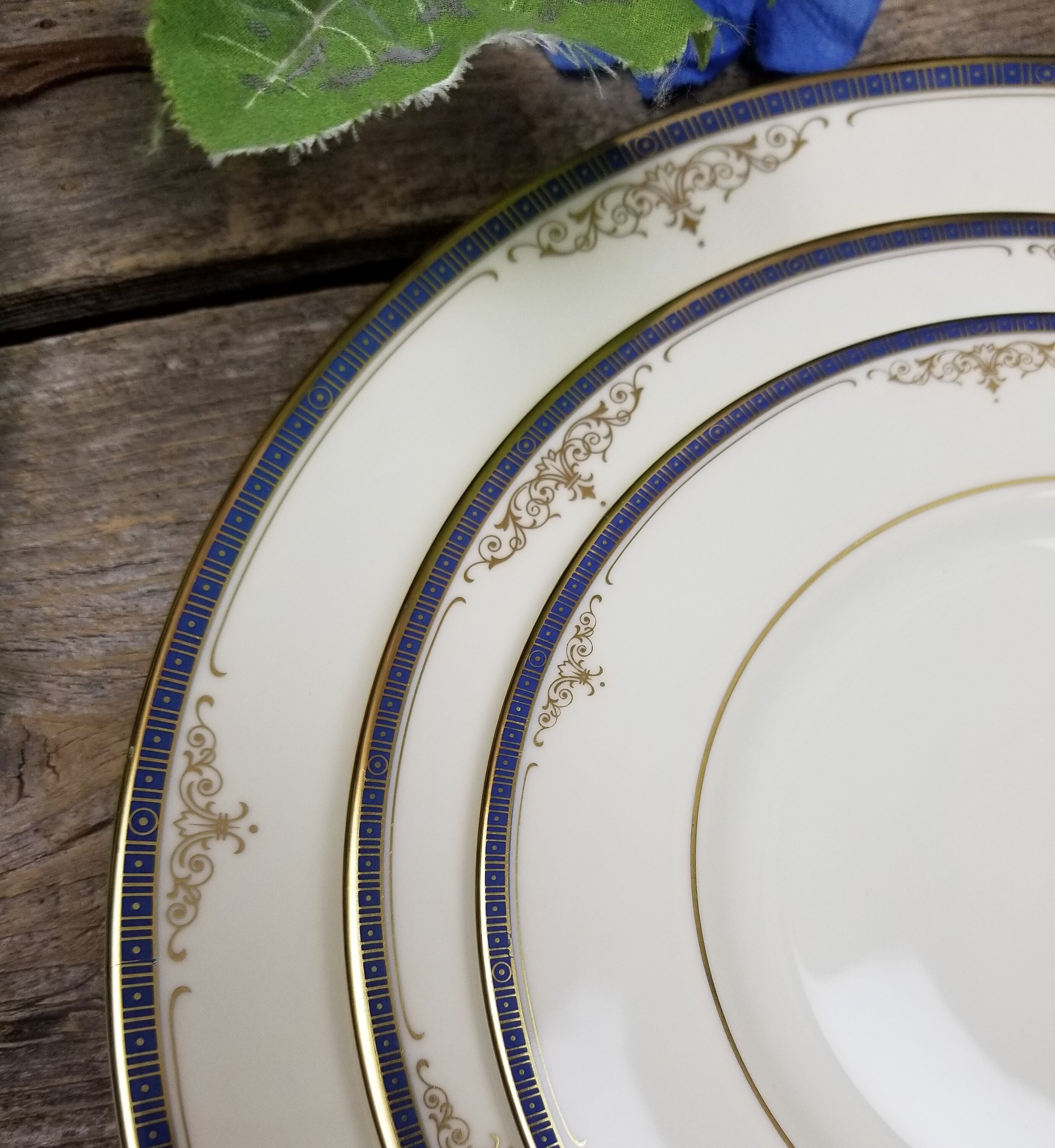 Royal doulton china set top