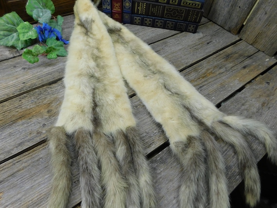 Vintage White Mink Tippet Fur Stole - image 2