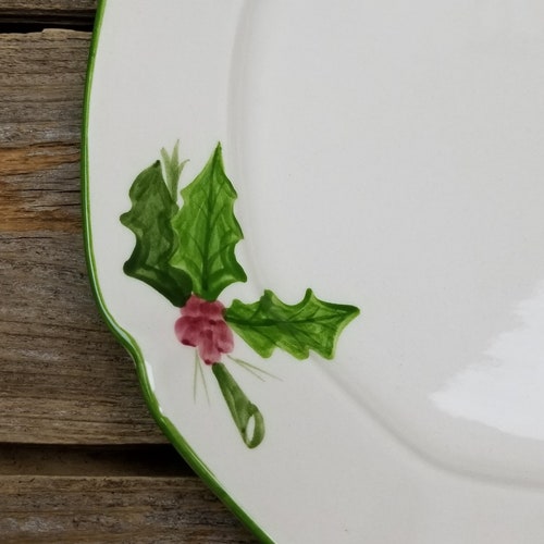 Rare MCM Los Angeles Pottery Laurie Gates Holly and shops Ribbon 11 1/2