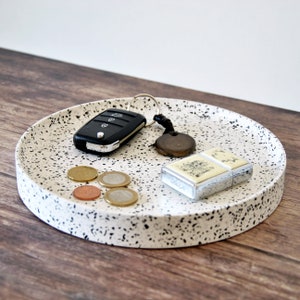 Concrete tray 8&quot;, Black and white marble terrazzo round tray, Minimalist concrete dish, Cement tray for keys candle and jewelry display.