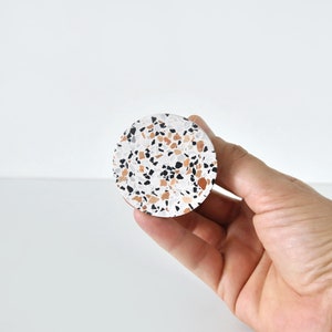 Terrazzo knob Ø 5 cm (2")