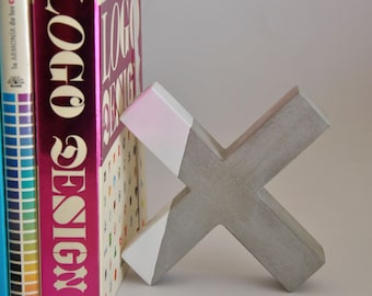 Modern concrete bookends "X" Shaped Cement bookends Industrial decoration Trivet paperweight 3D letters Gift for architects