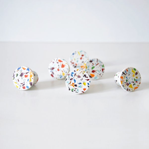 Terrazzo Knob Recycled Glass, kitchen cabinet knob and Pull, Nightstand knobs Handmade, Round Bedroom knobs, Bathroom handles