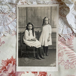 Social history photo, cute sisters, looking awkward, Edwardian girls, antique postcard, private issue, original photo, Coalville  (rpc/so15)