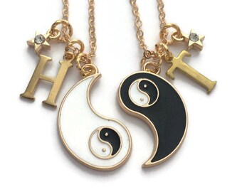 Friendship Necklaces, Yin Yang Necklace Set, 2 Best Friend Necklaces, Gold Ying Yang Pendants, Puzzle Jewelry, BFF Jewellery, Halves, Half