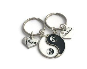 Beeshion Sister Brother Keychain Set Big Brother Gifts Little Sister Gifts Sibling Puzzle Keychain Family Jewelry