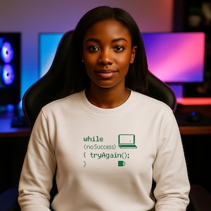 Programmierer Sweatshirt im Nerd & Geek Style – while(noSuccess){tryAgain();} – Nerdy Geschenk für Entwickler, Coder + IT-Fans