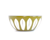 Small 4 quot Cathrineholm Norway Small Army Green Enamel Bowl, Vintage Mid-century Modern Scandinavian Design, Christmas Decoration
