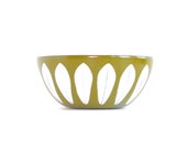 Small 4 quot Cathrineholm Norway Small Army Green Enamel Bowl, Vintage Mid-century Modern Scandinavian Design, Christmas Decoration