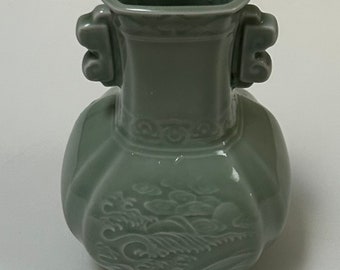 Chinese Vintage Longquan Celadon Glazed Anhua Longquan Handled Vase