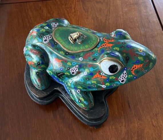 Very Fine Chinese Early 1900 Large Whimsical Cloisonne Colorful