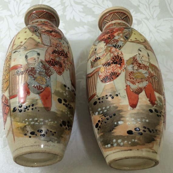 19 世紀の日本の薩摩焼の花瓶 9 インチの人物像が飾られたペア - Etsy 日本