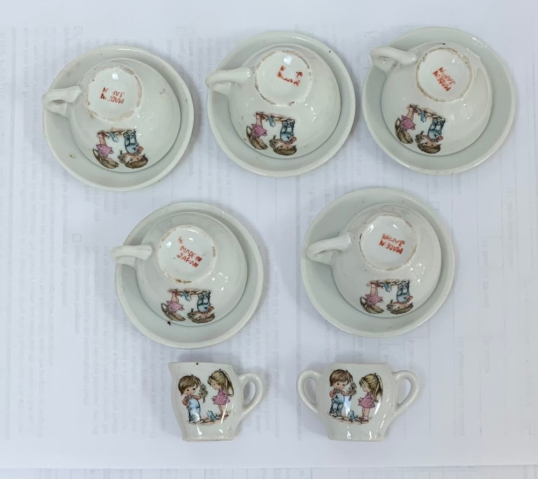Lot of 12 Childrens China Tea Set Boy & Girl With Flowers Japan A525