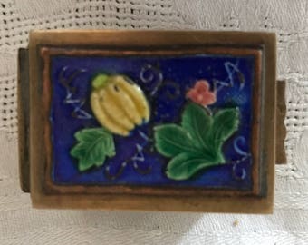 1900's Chinese Enamel Stamp Pill Box Floral China