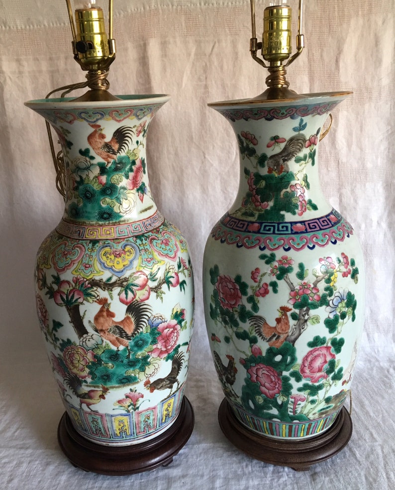 Asian pocelain vase pair