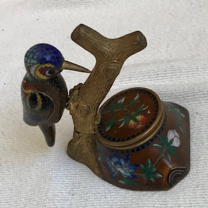 Antique Chinese Cloisonne Of Oriental Treasures Humming Bird on Branch Nest Jeweled Trinket Box
