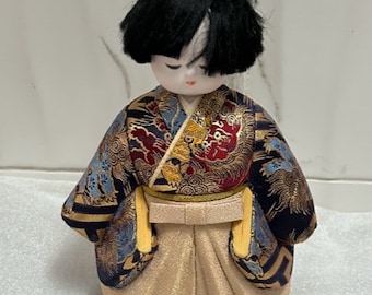 VIntage Japanse Imperial Ichimatsu Gouden Kimono Pop 11" H