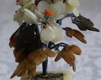 Chinese Vintage Jade Stone Carved Bonsai Tree with Jade and Rose Quartz